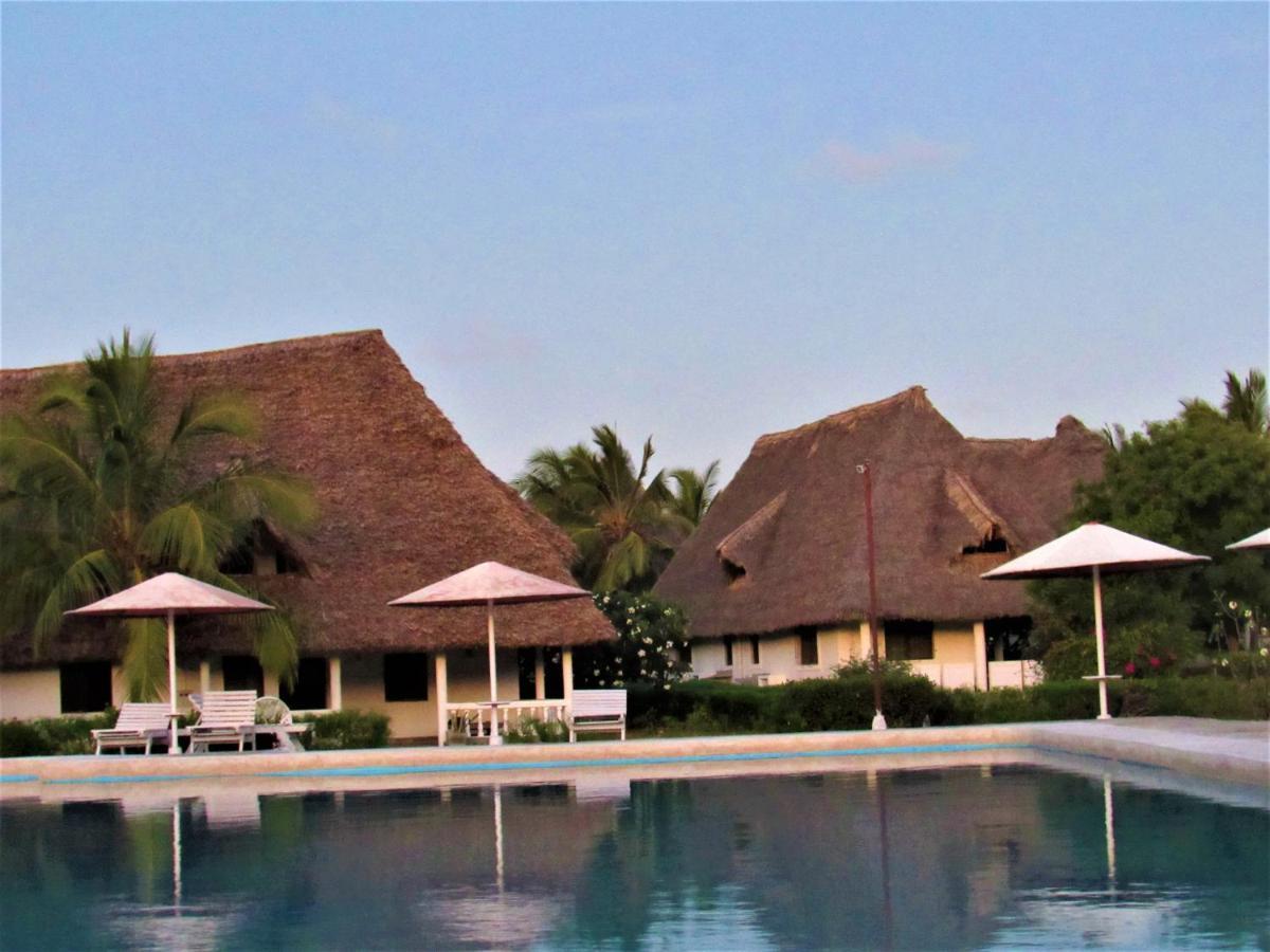Karibuni Jeds Villas 85 & 86 Mambrui Exterior photo