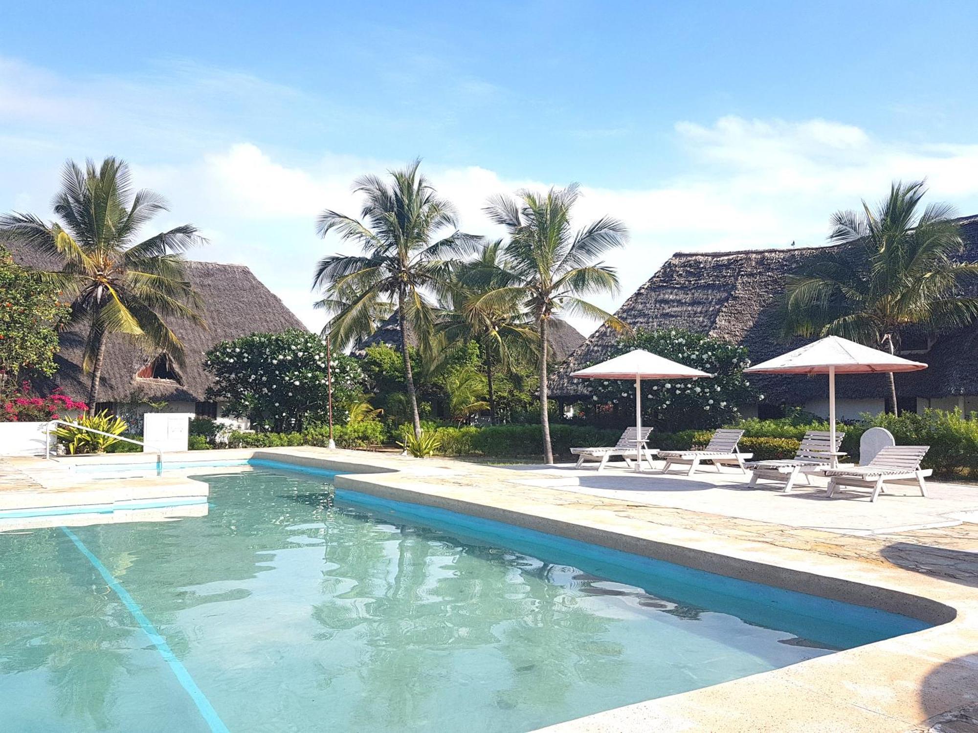 Karibuni Jeds Villas 85 & 86 Mambrui Exterior photo